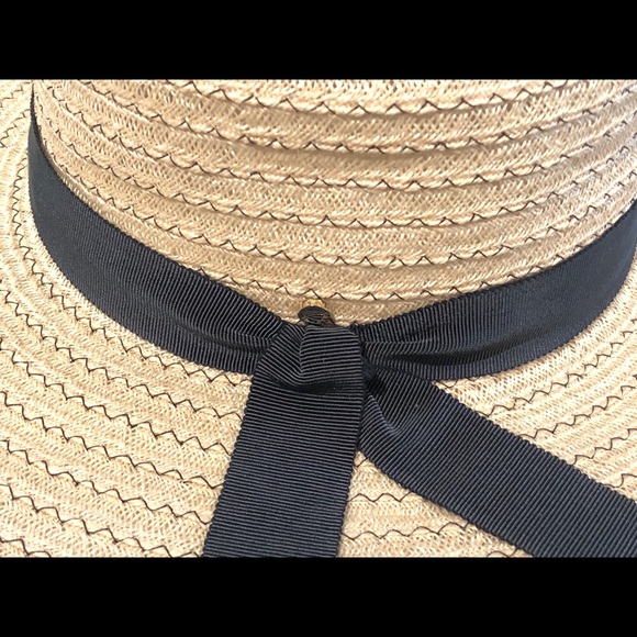 Hat - Picture 3 of 4